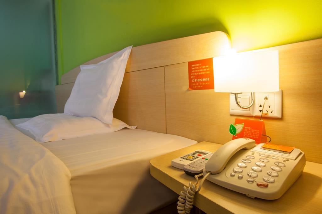 7Days Inn Guangzhou Nonglinxia Road Ouzhuang Subway Station Room photo